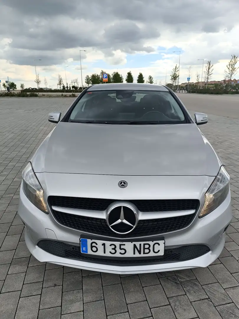 Mercedes-Benz A 200 200d - 2