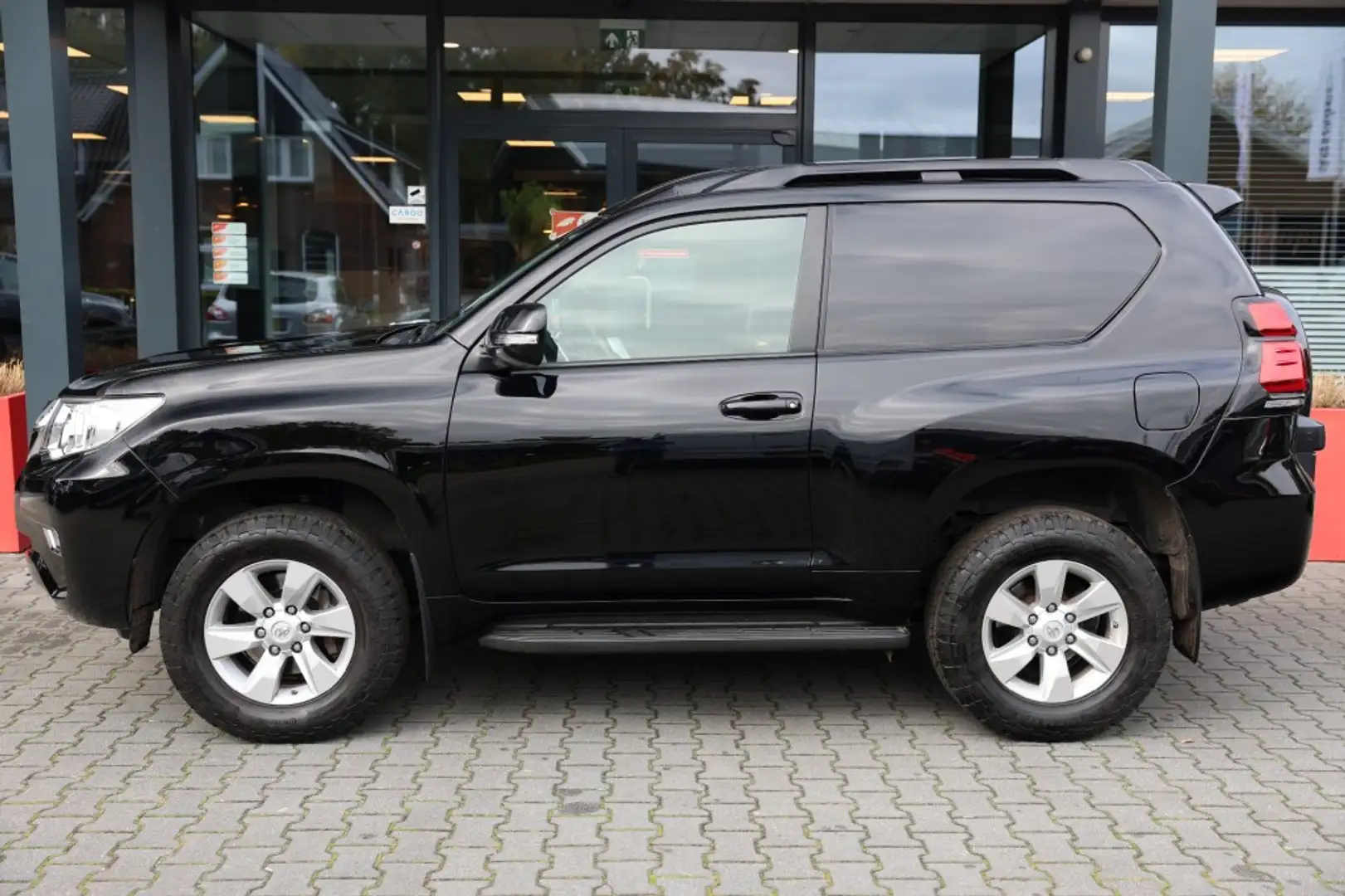 Toyota Land Cruiser 2.8 D-4D 3DRS CHALLENGER A/T VAN Negro - 2