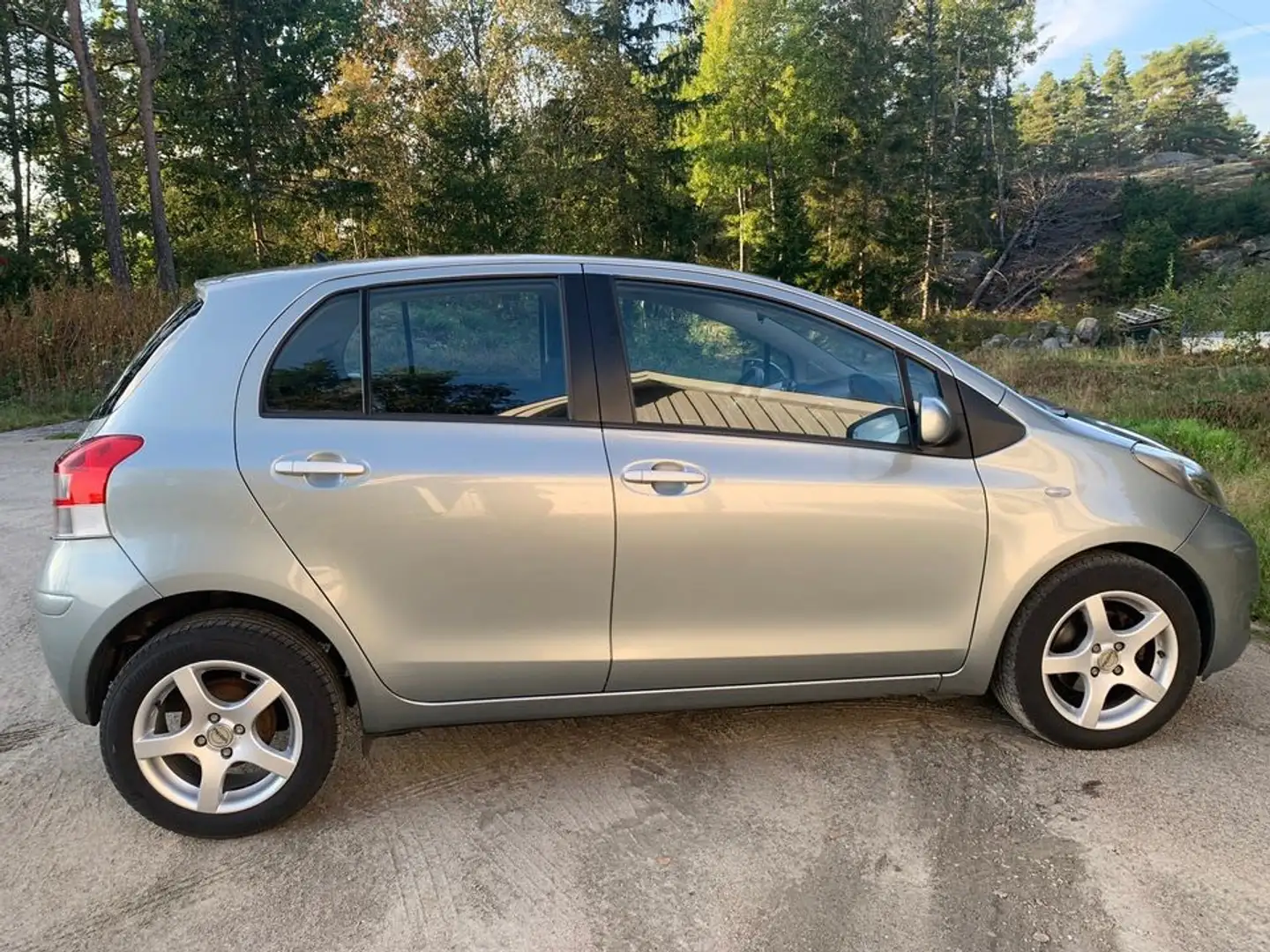 Toyota Yaris 1.4 - 90 D-4D Confort - 1
