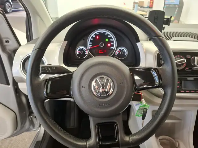 Volkswagen Up! view 14