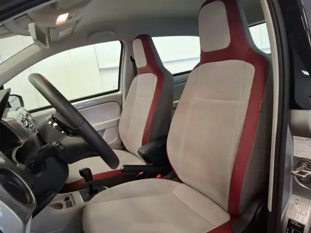 Volkswagen Up! view 9