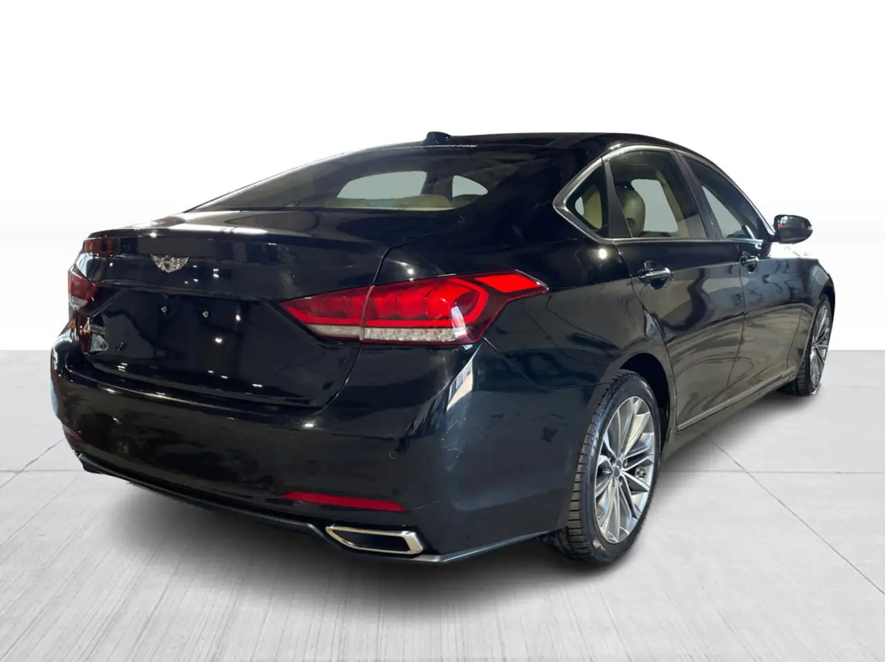 Hyundai Genesis снимка Hyundai Genesis