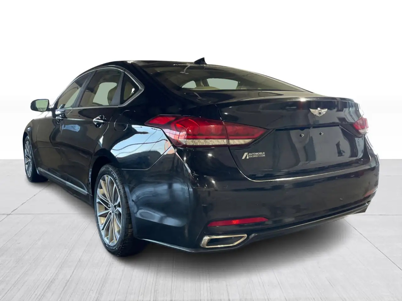 Hyundai Genesis снимка Hyundai Genesis