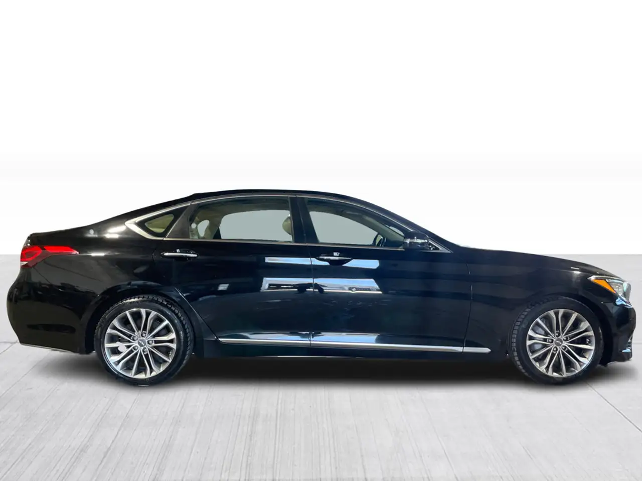Hyundai Genesis снимка Hyundai Genesis
