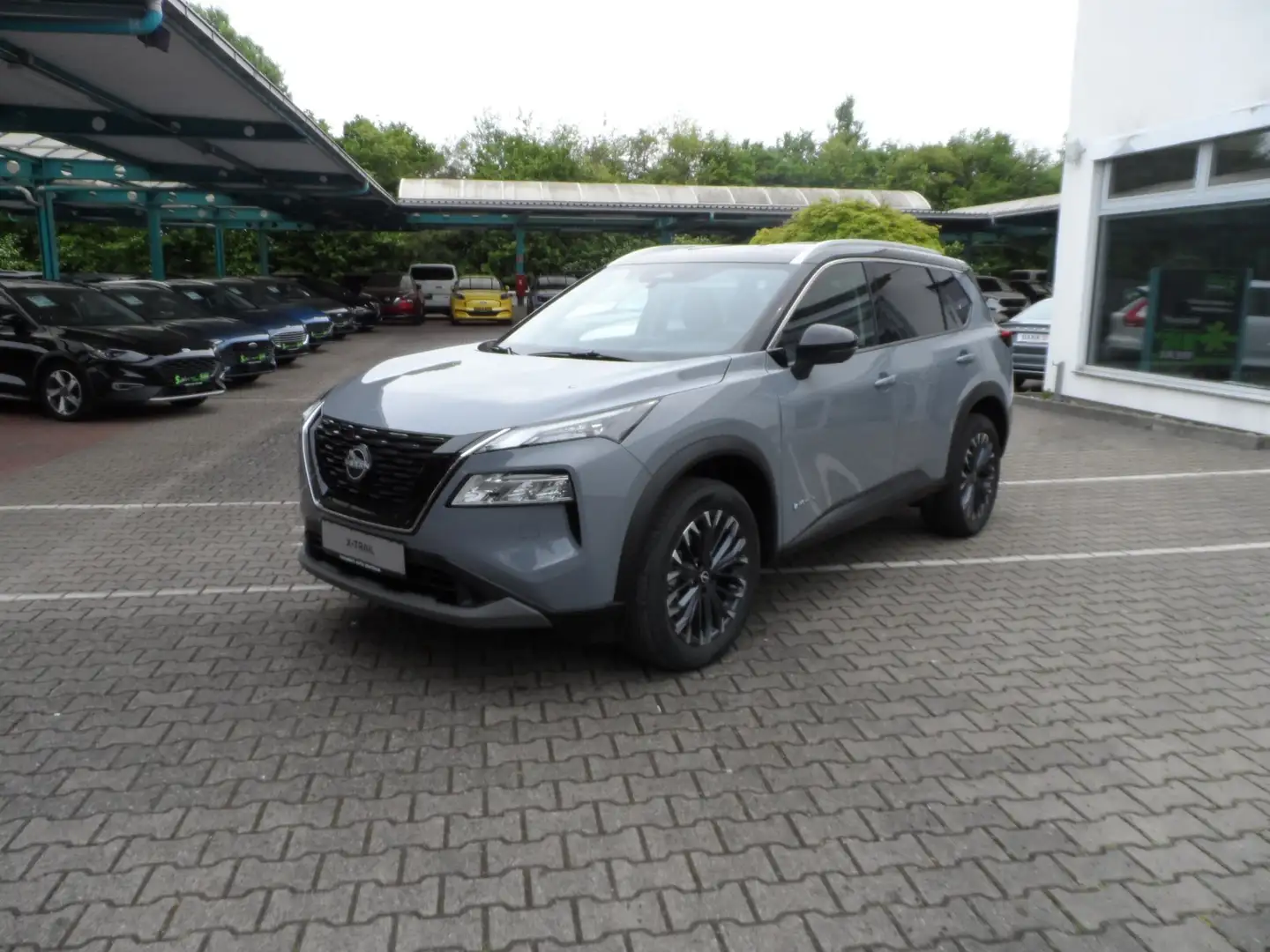 Nissan X-Trail 1.5 VC-T e-Power e-4orce N-Connecta 19'' Grau - 2