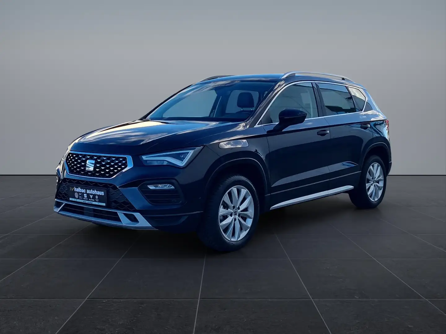 SEAT Ateca 1.5 TSI ACT DSG Xperience+AHK+NAVI+LED+SHZ+PDC+AC Schwarz - 2