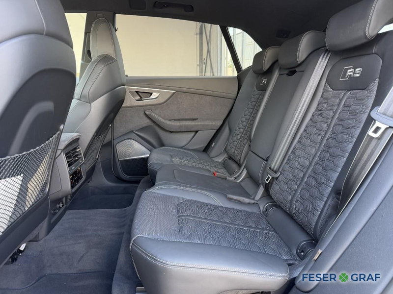 Audi RS Q8 SUV performance RS Q8 471 kW tiptr — photo 9
