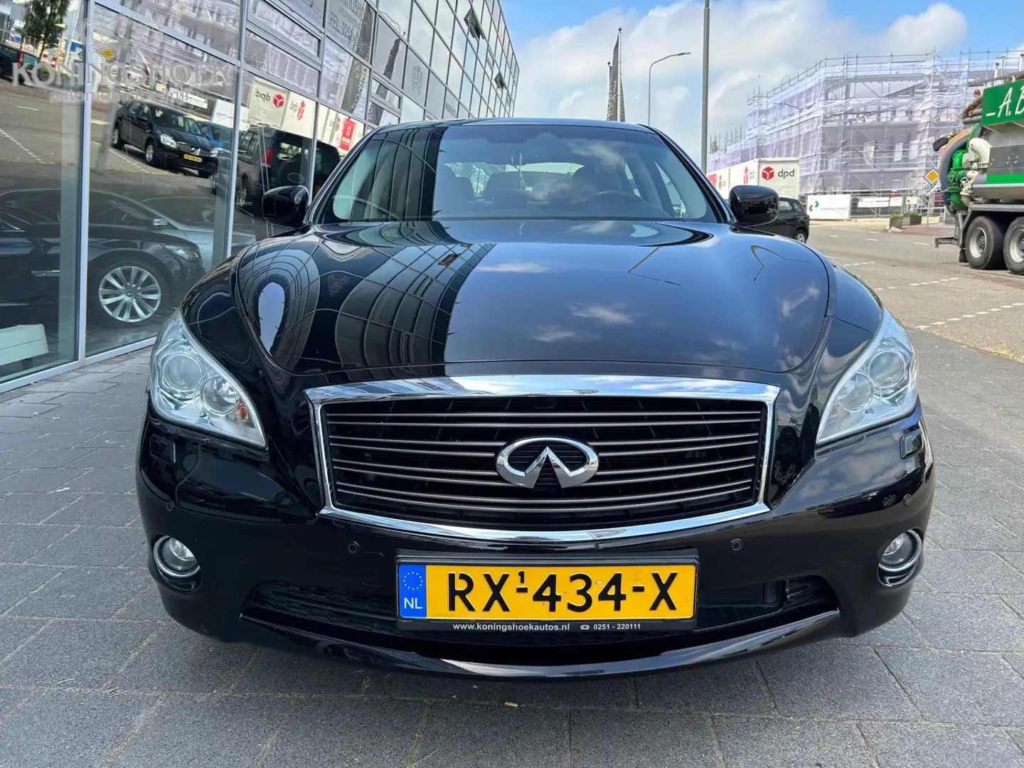 Infiniti Q70 3.5h GT Premium Zwart - 2