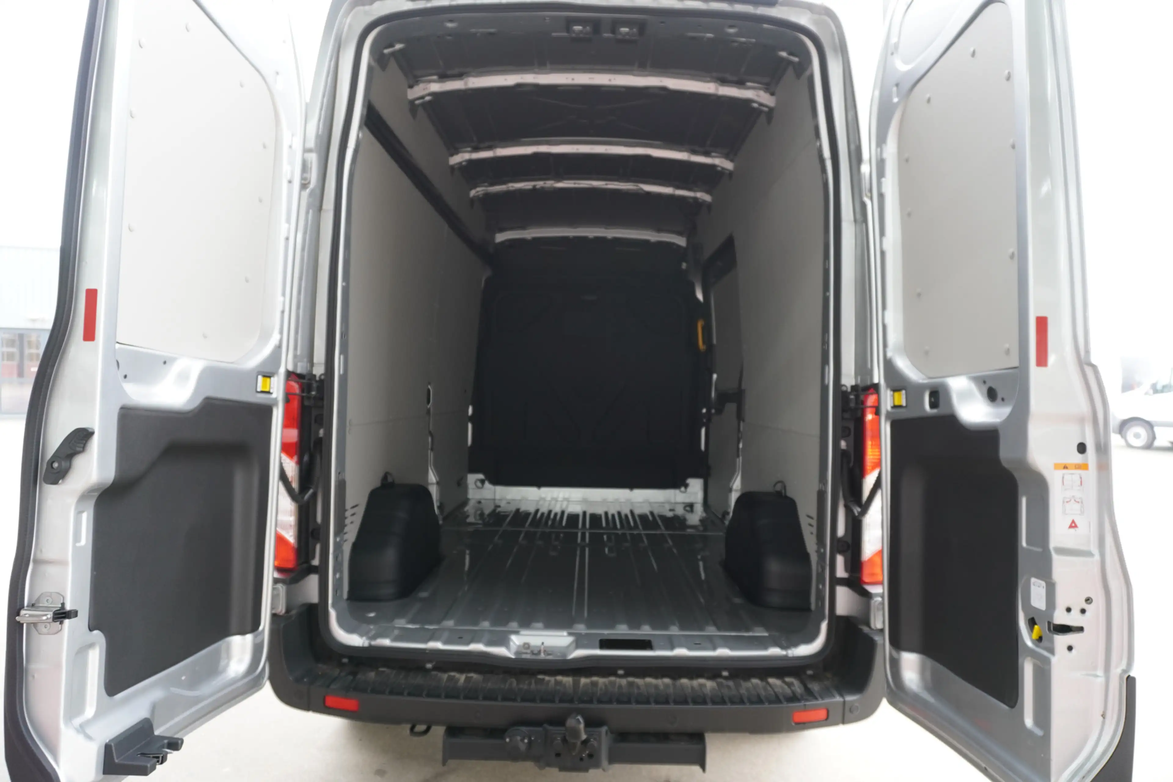 Ford Transit 350 2.0 TDCI L3H3 Trend Airco | Cruise | Camera | — photo 11