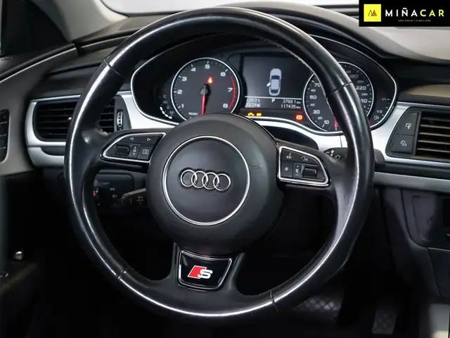 Audi A7 view 16