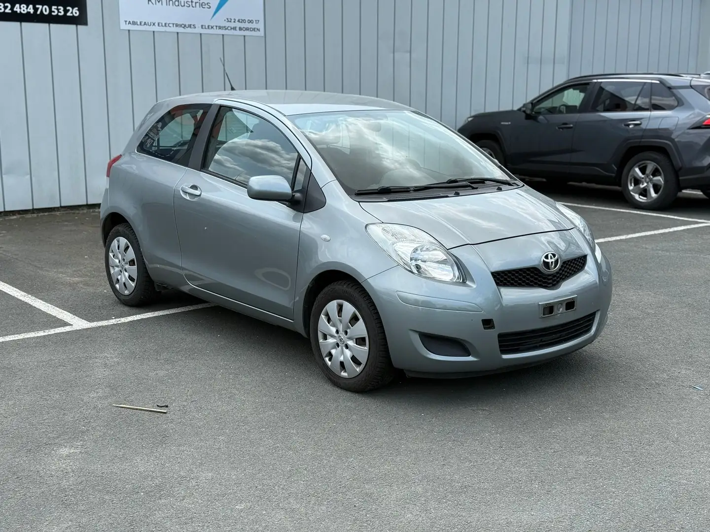 Toyota Yaris 1.33i VVT-i Luna MOTOR GELUID Grijs - 2