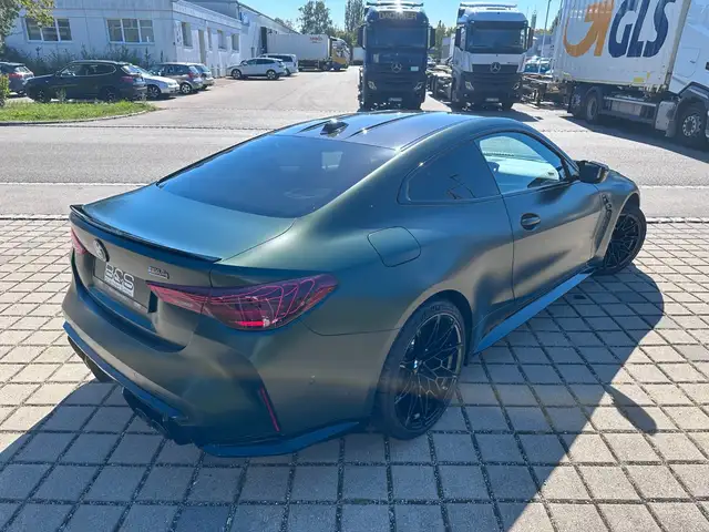 BMW M4 view 7
