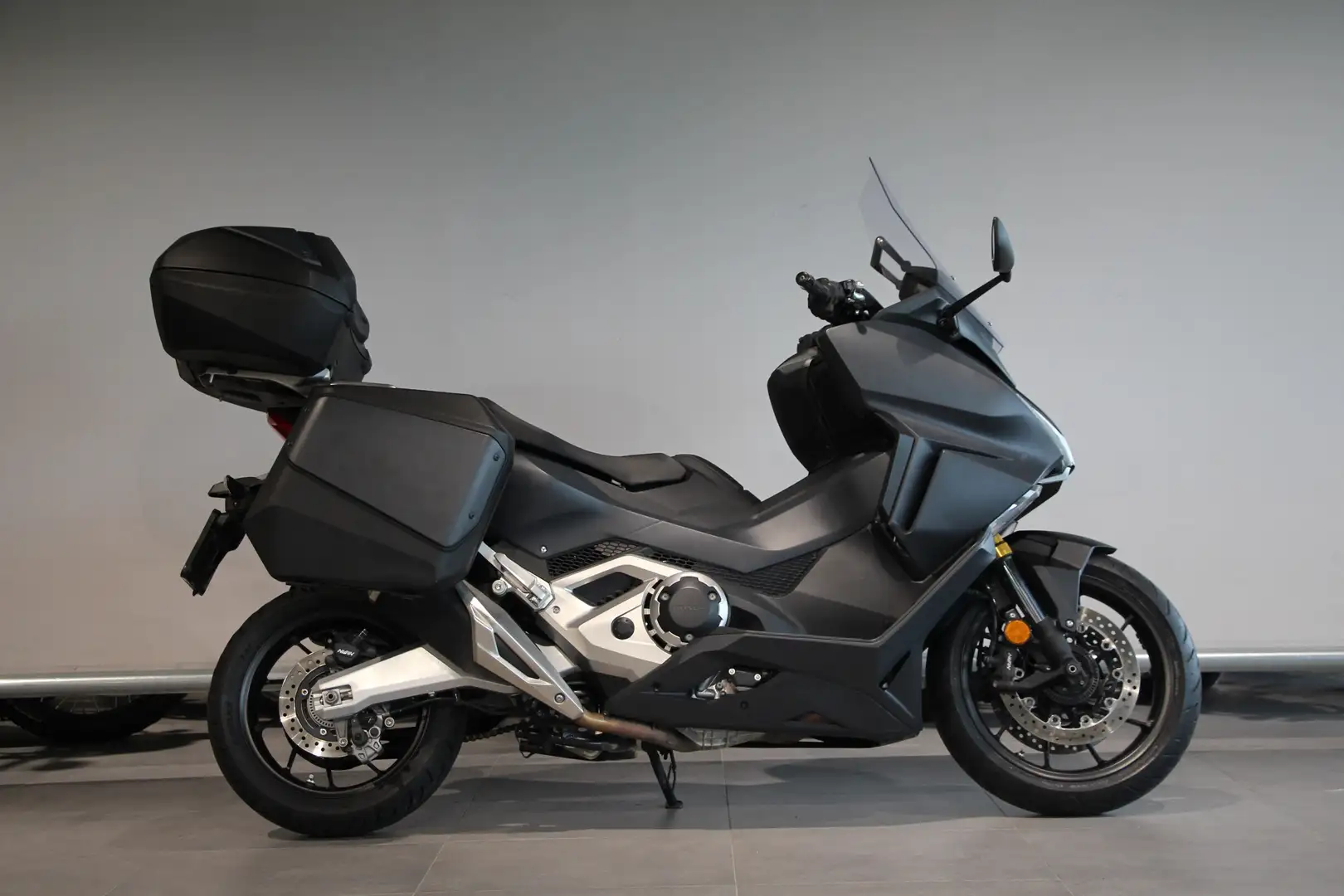 Honda Forza 750 NSS Grijs - 1