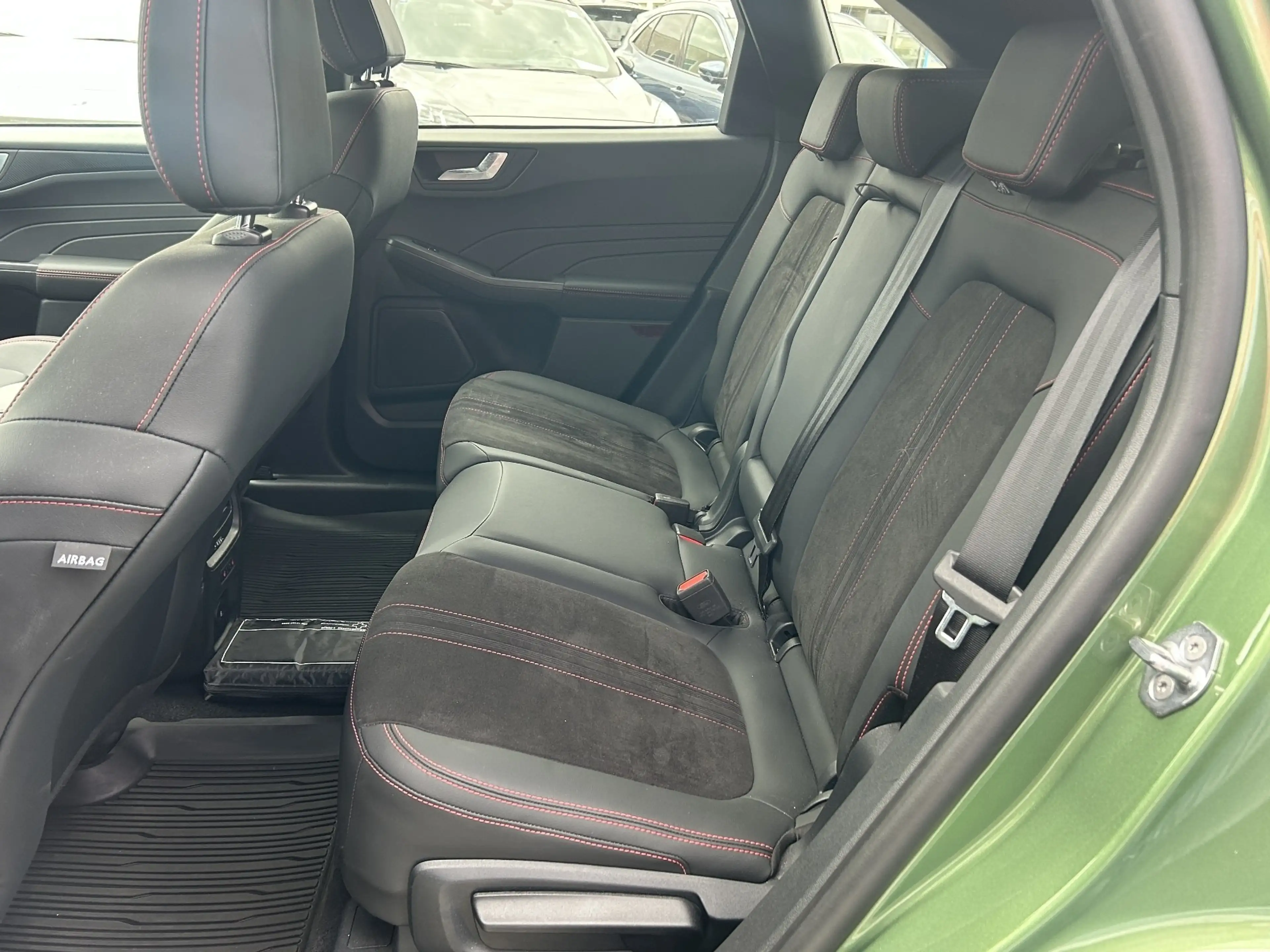 Ford Kuga 2.5 Duratec Plug-in-Hybrid PHEV ST-Line X X — photo 11