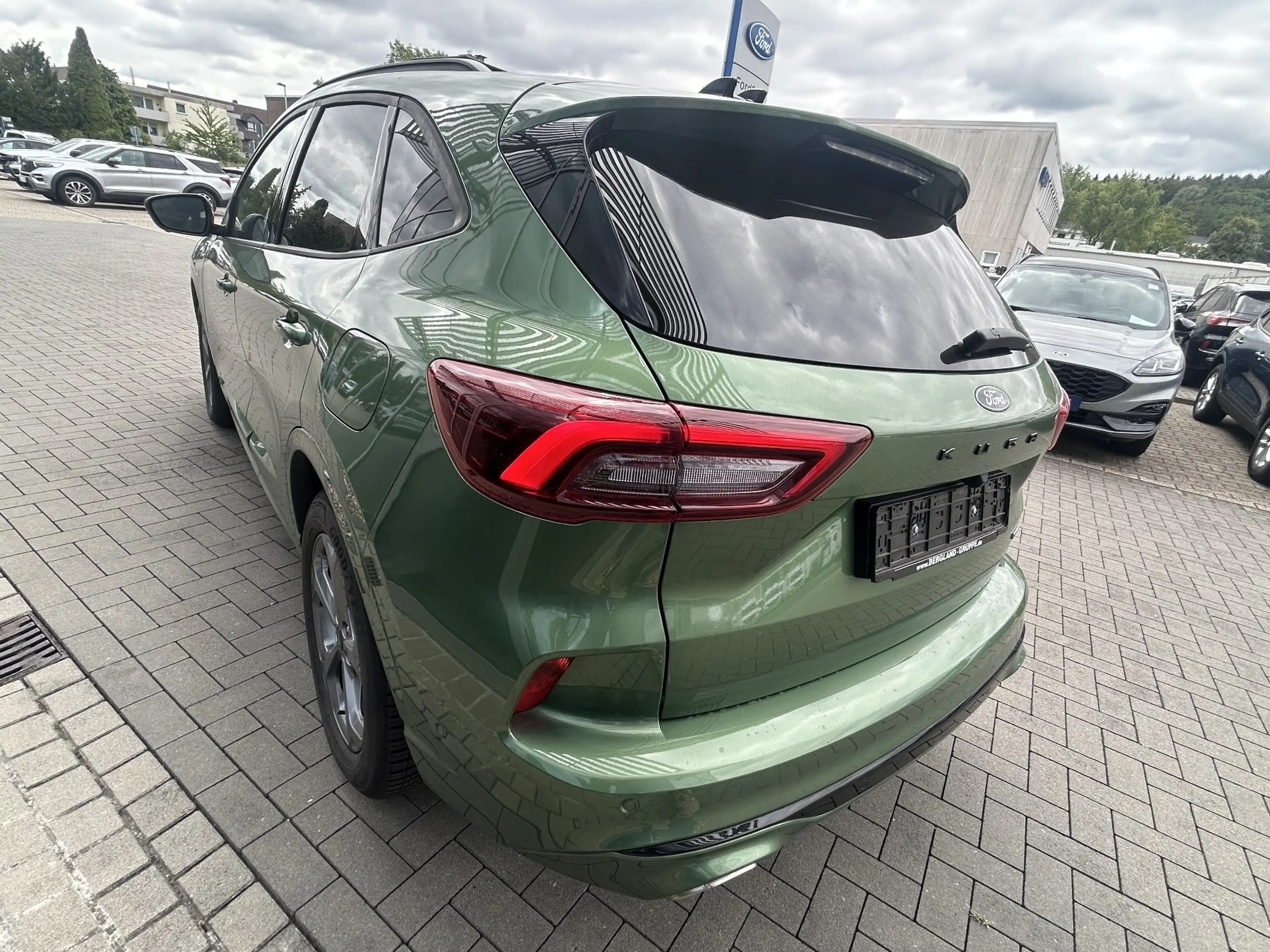 Ford Kuga 2.5 Duratec Plug-in-Hybrid PHEV ST-Line X X — photo 5