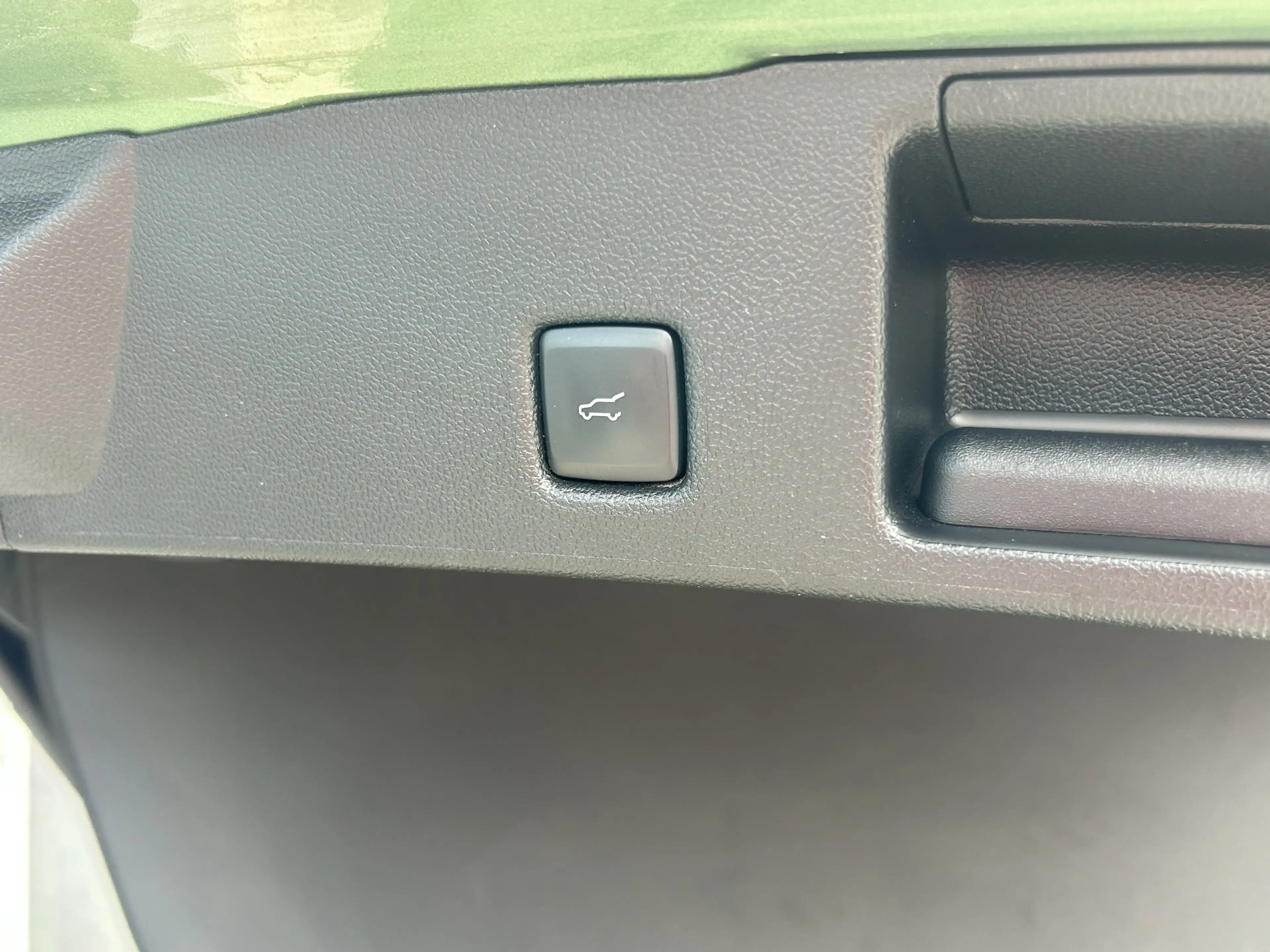 Ford Kuga 2.5 Duratec Plug-in-Hybrid PHEV ST-Line X X — photo 10