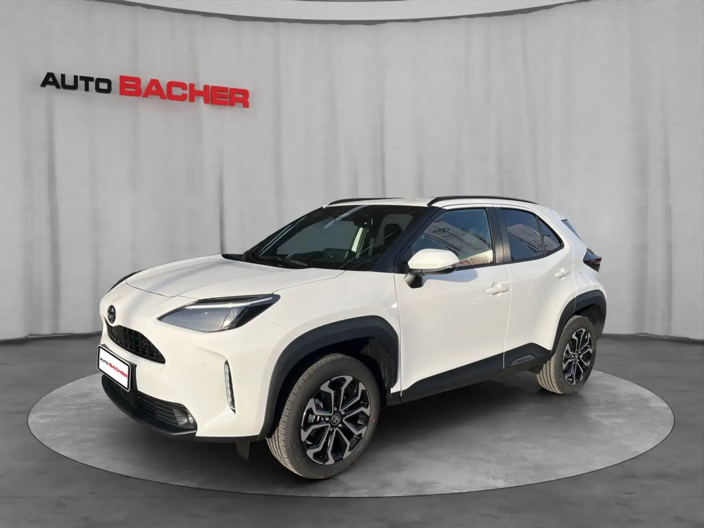 Toyota Yaris Cross 1,5 l Hybrid Active Drive Weiß - 1