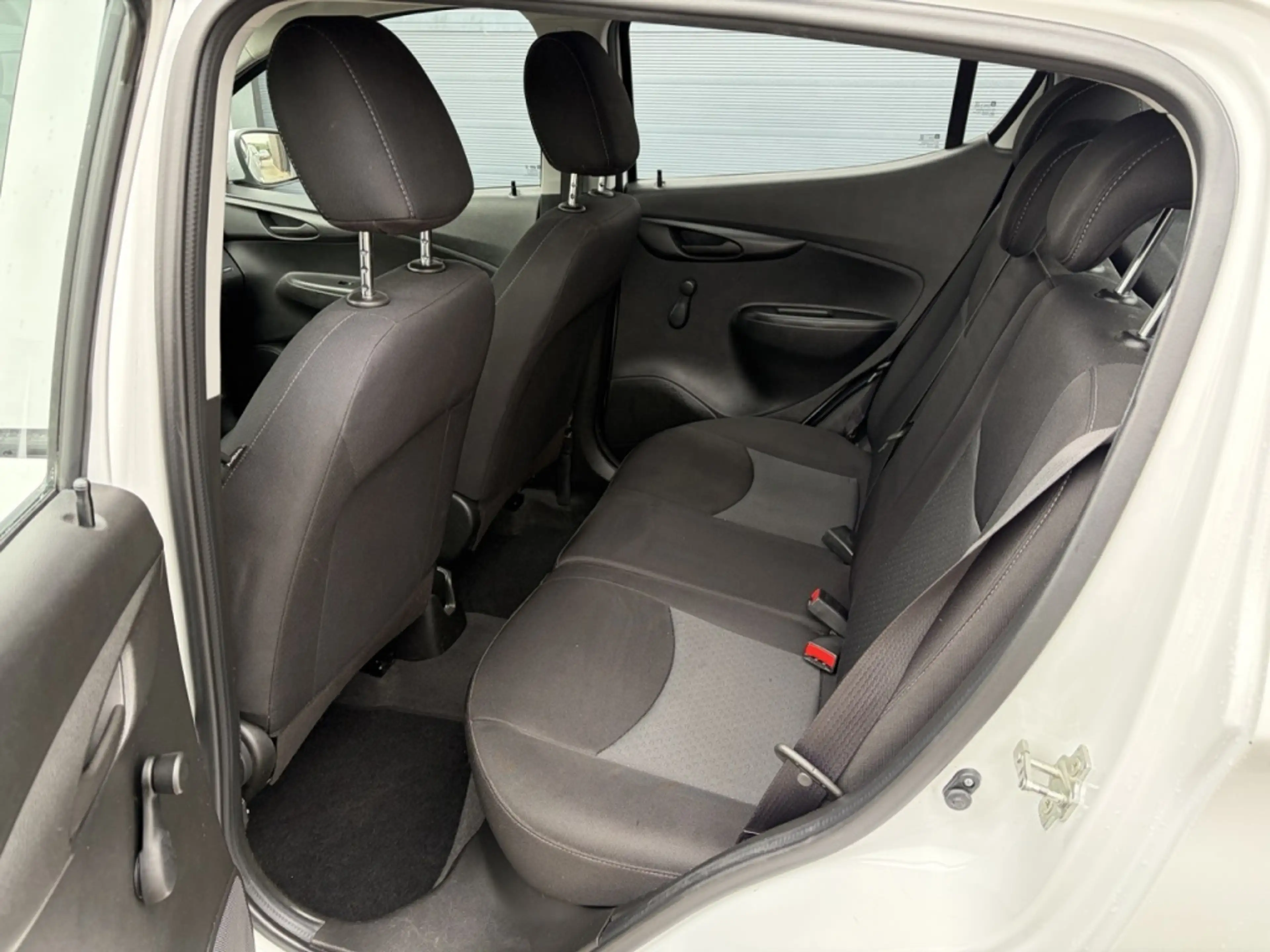 Opel Karl 1.0 ecoFLEX 75pk Edition — photo 7
