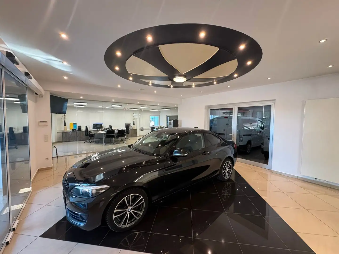 BMW 230 i Coupe  Sport Line *T-Leder*PDC*Xenon** Schwarz - 1