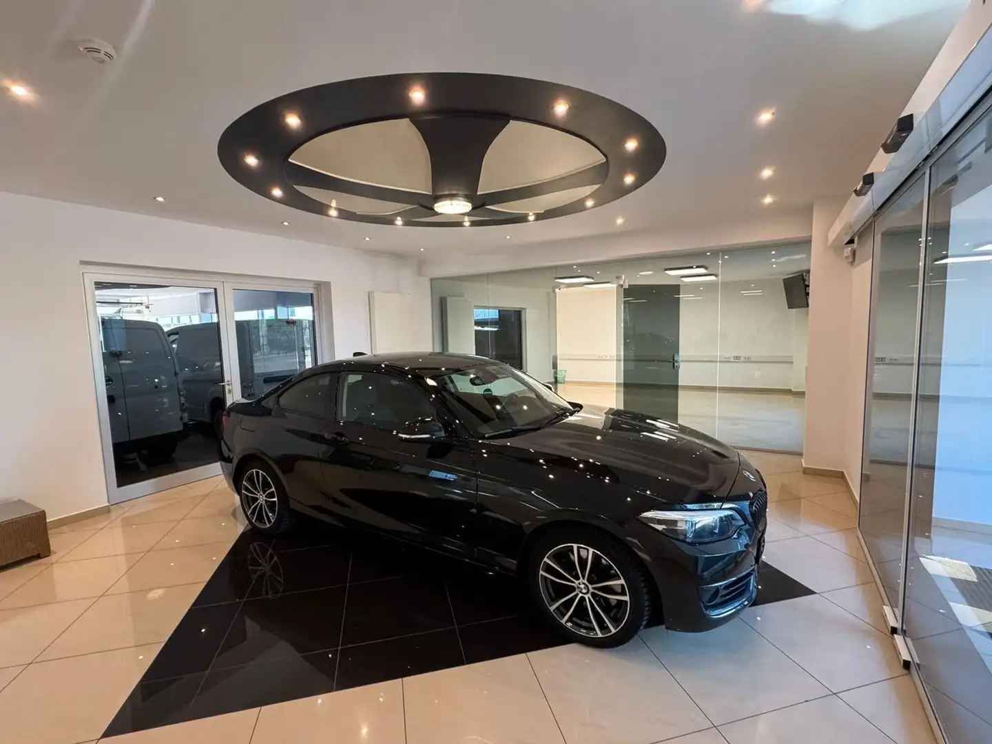 BMW 230 i Coupe  Sport Line *T-Leder*PDC*Xenon** Schwarz - 2