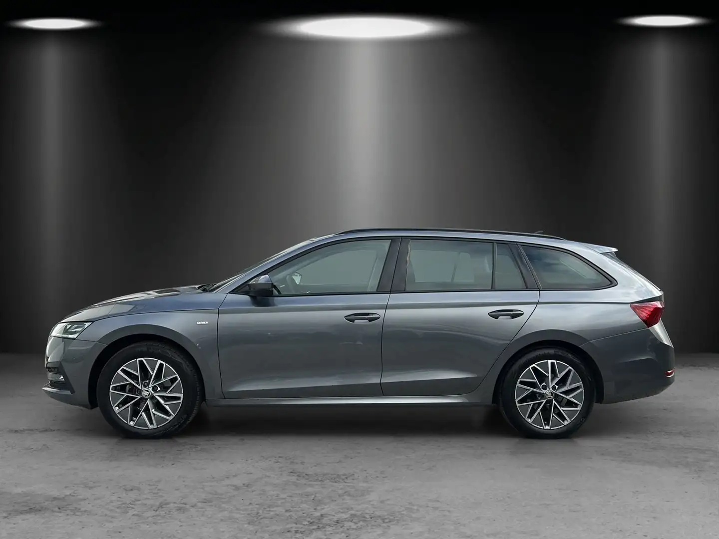 Skoda Octavia Combi 2.0 TDI DSG Tour/AHK/ACC/VIRTUAL/ Grau - 2