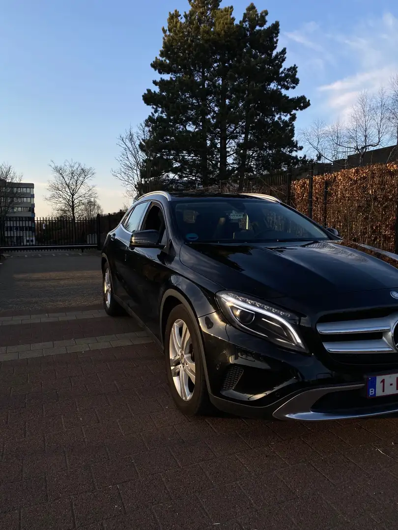 Mercedes-Benz GLA 180 7G-DCT Urban - 1