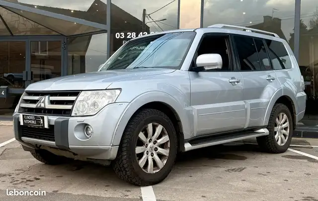 Mitsubishi Pajero LONG 3.2 DI-D INSTYLE A