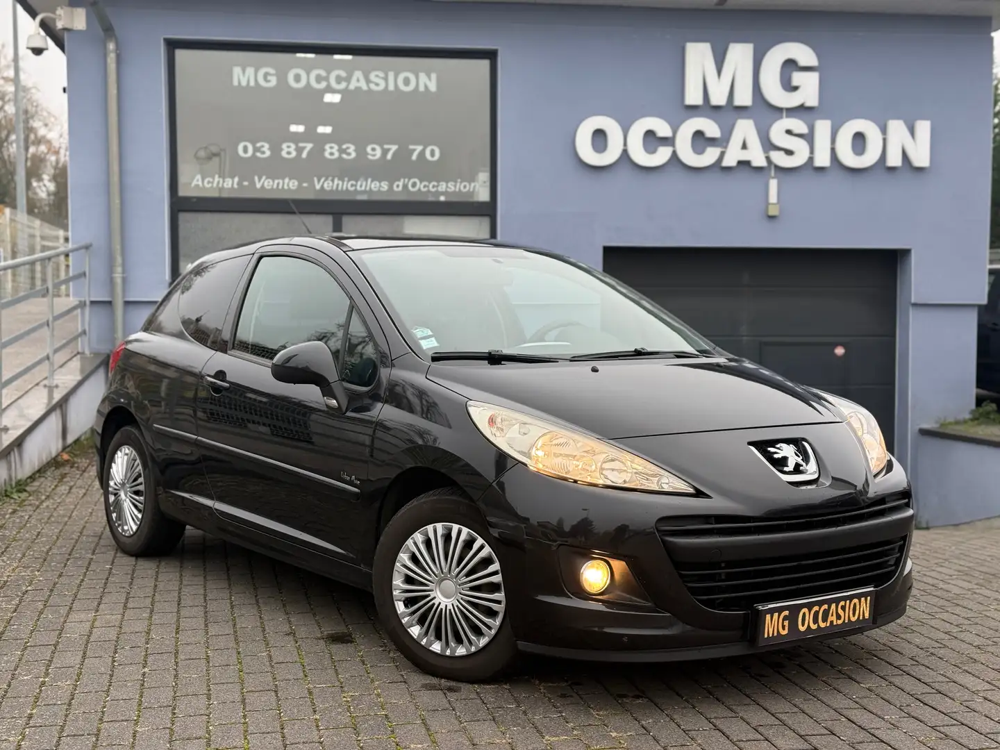 Peugeot 207 207 1.6 HDi 92ch FAP Premium Noir - 1