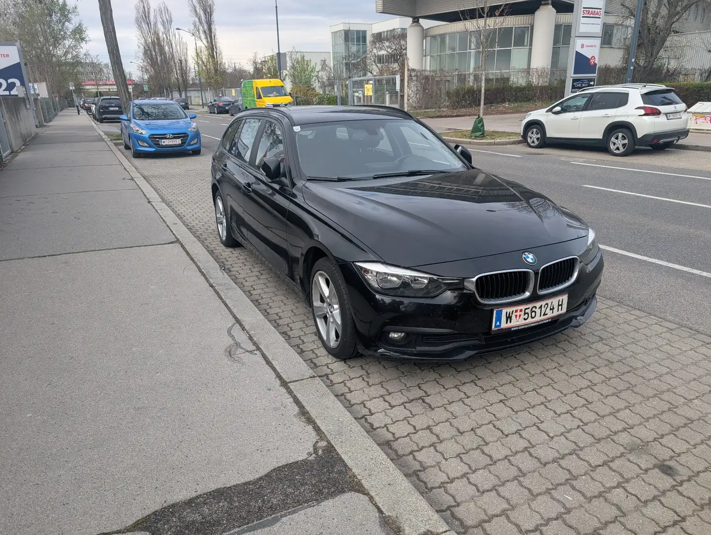 BMW 318 318d Touring Aut. Schwarz - 1