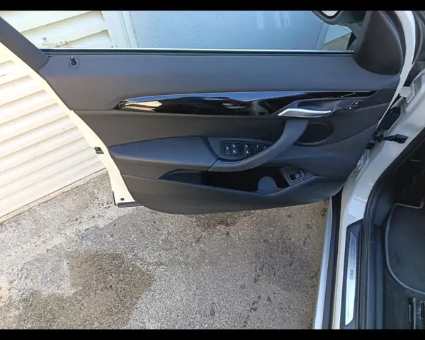 BMW X1 view 13