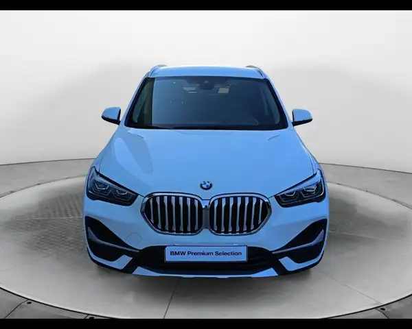 BMW X1 view 3