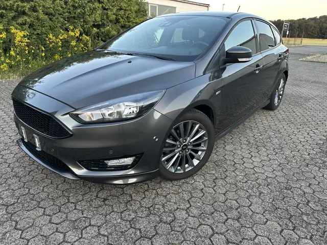 Ford Focus ST Line