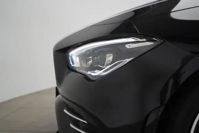 Mercedes-Benz CLA view 11
