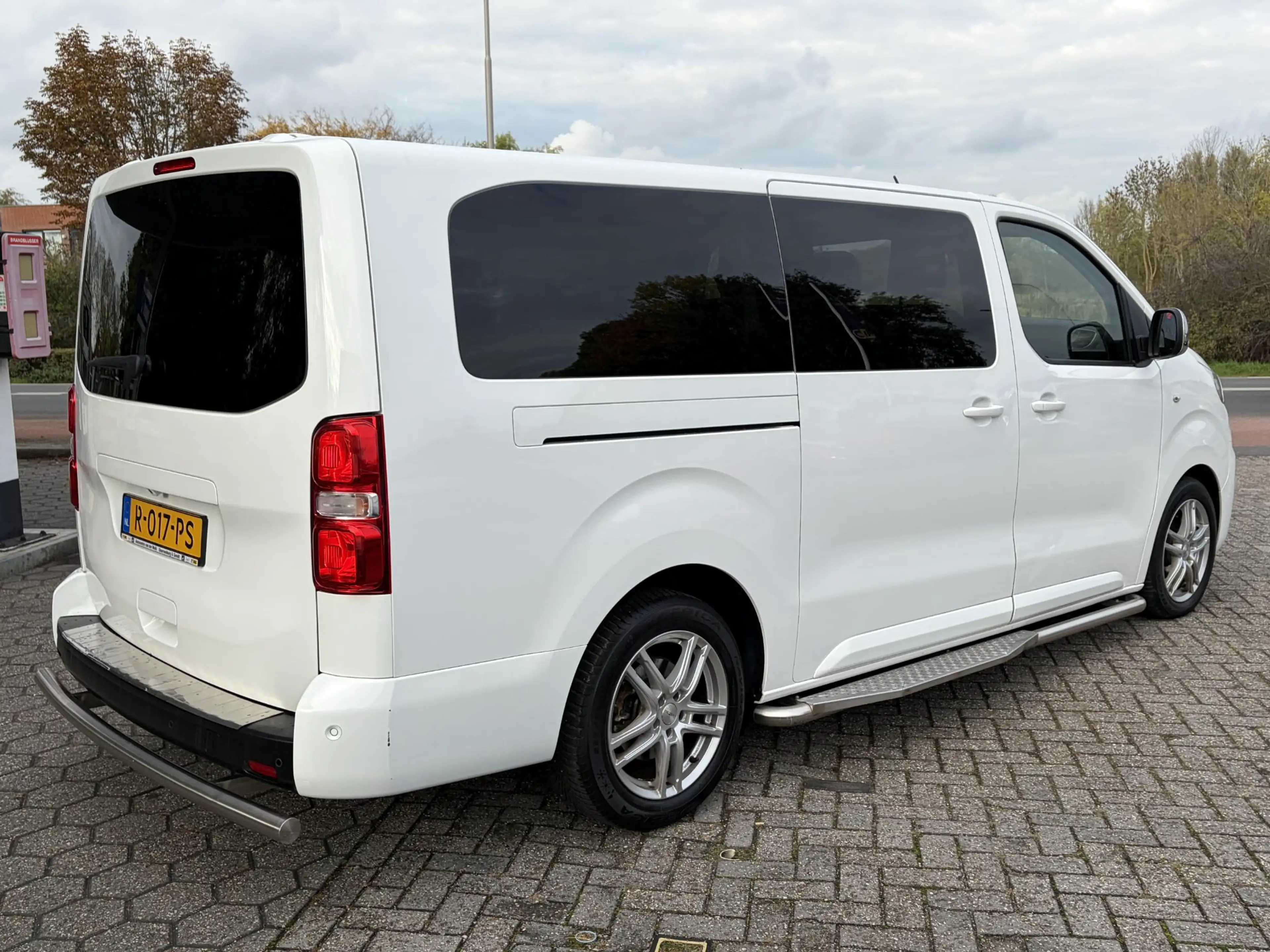 Peugeot Traveller 2.0 BlueHDi 150 Business Long S&S NAVI | CRUISE | — photo 6