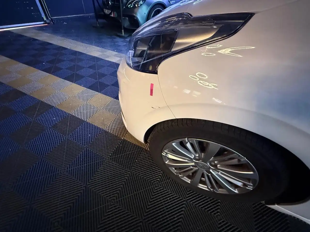 Peugeot 208 208 — photo 49