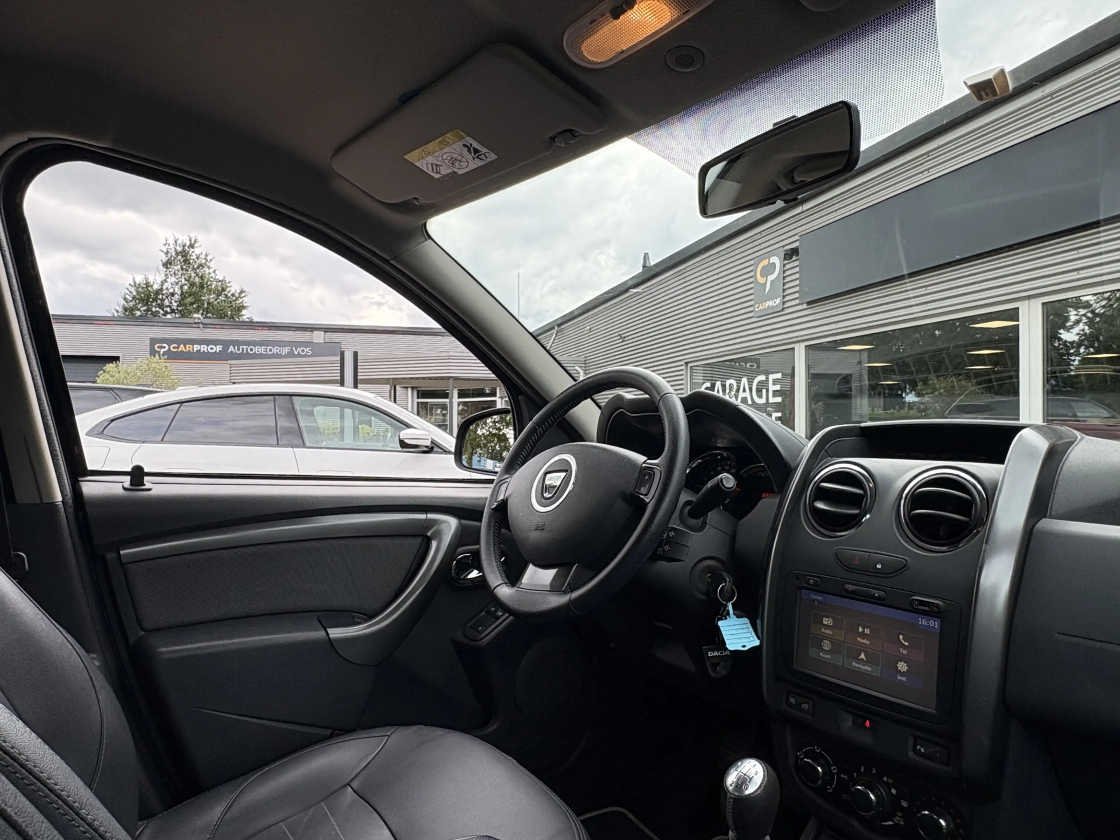 Dacia Duster 1.2 TCe 4x2 Prestige | Navi | Leder | Cruise | Tre — photo 8