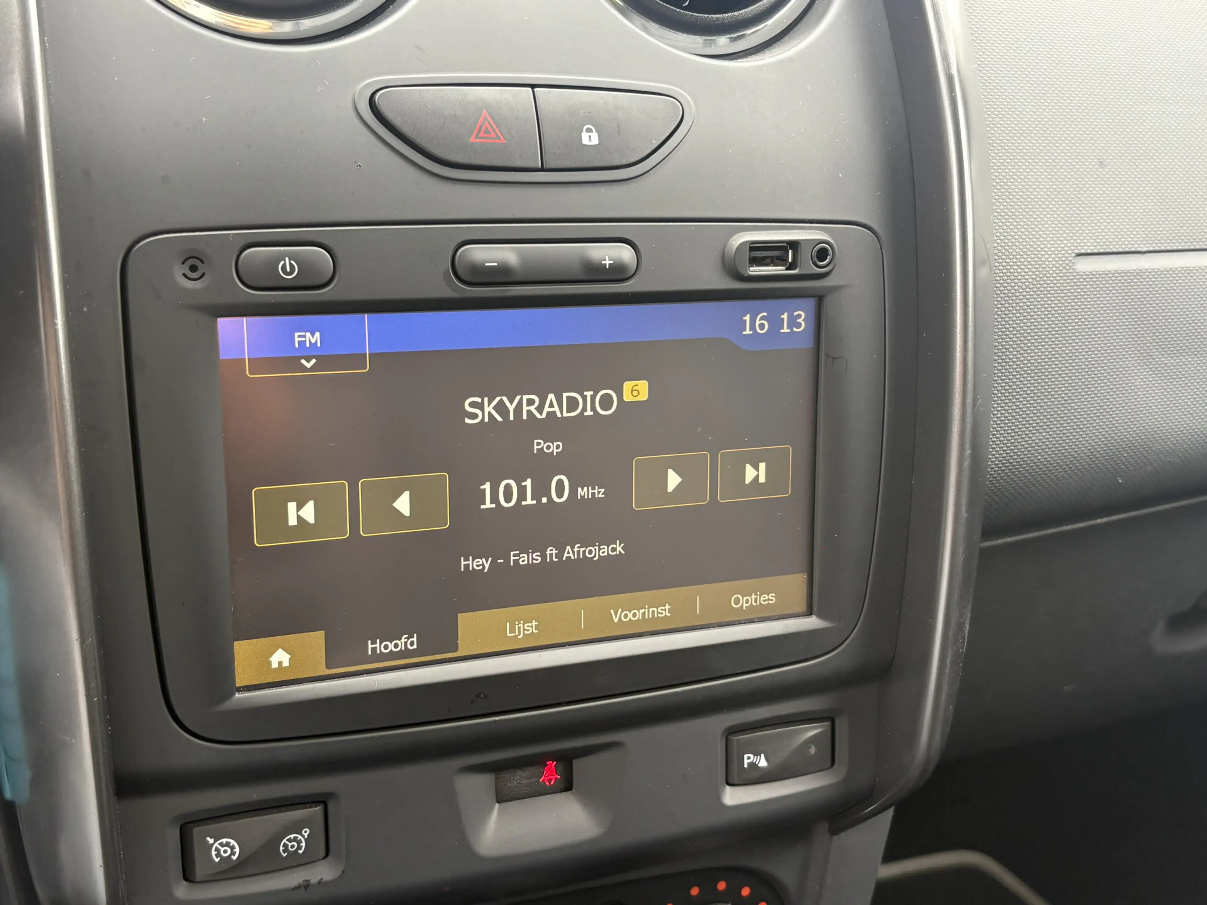 Dacia Duster 1.2 TCe 4x2 Prestige | Navi | Leder | Cruise | Tre — photo 16