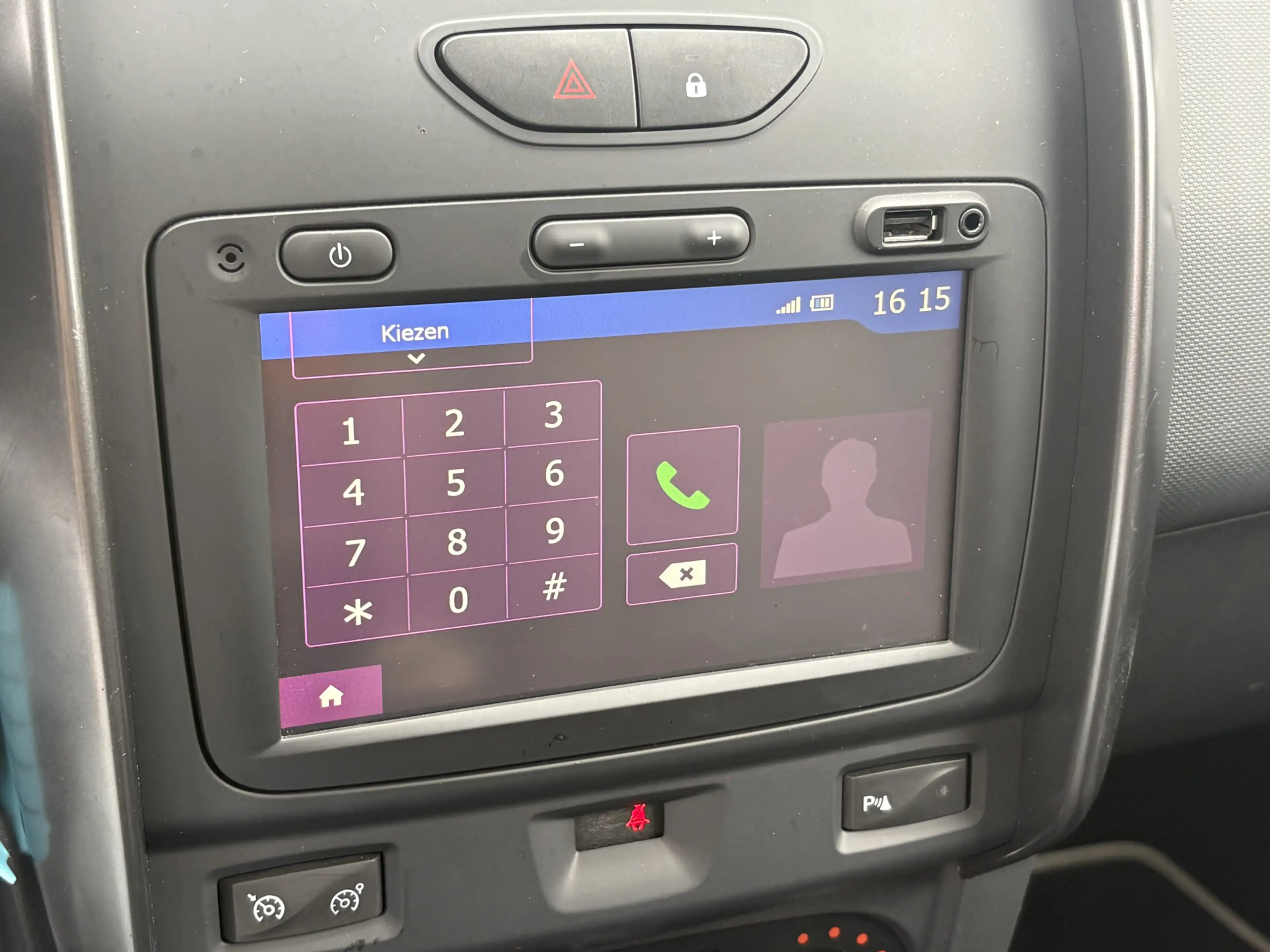 Dacia Duster 1.2 TCe 4x2 Prestige | Navi | Leder | Cruise | Tre — photo 18