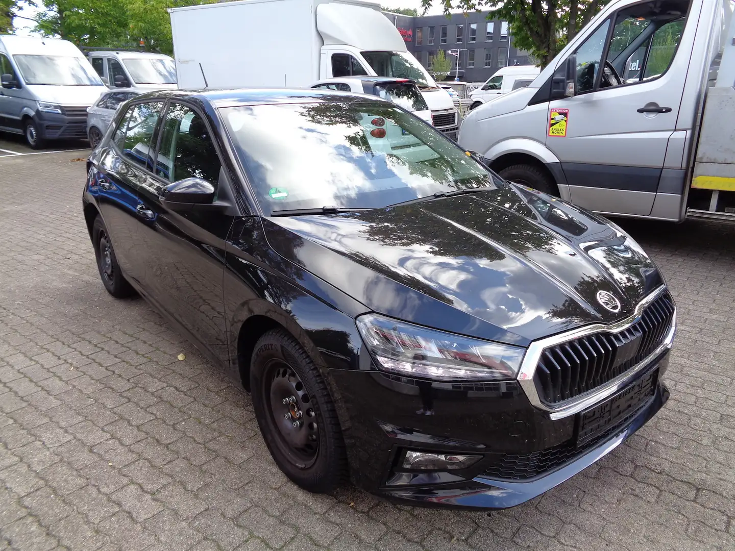 Skoda Fabia 1.0 MPI Selection *Unfall* Schwarz - 2