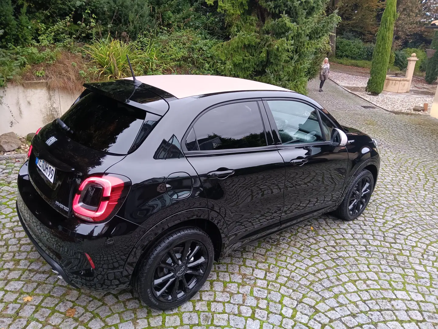 Fiat 500X 500X Dolcevita 1.5 GSE Hybrid Sport Schwarz - 2