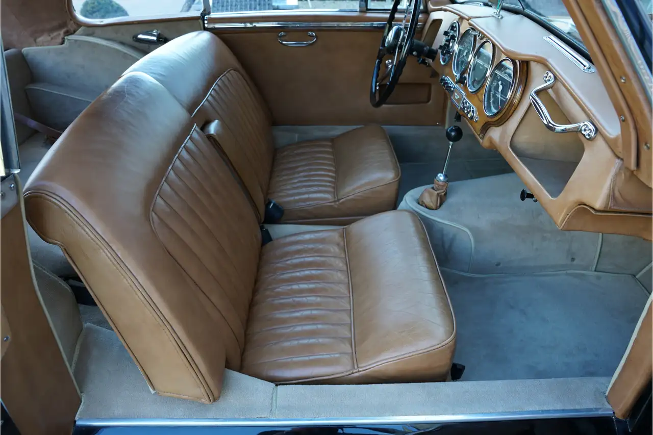 Aston Martin DB2 Sports Saloon "Rare left-hand drive" Rare left, foto 6
