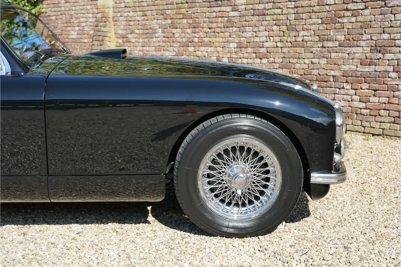 Aston Martin DB2 Sports Saloon "Rare left-hand drive" Rare left, foto 11