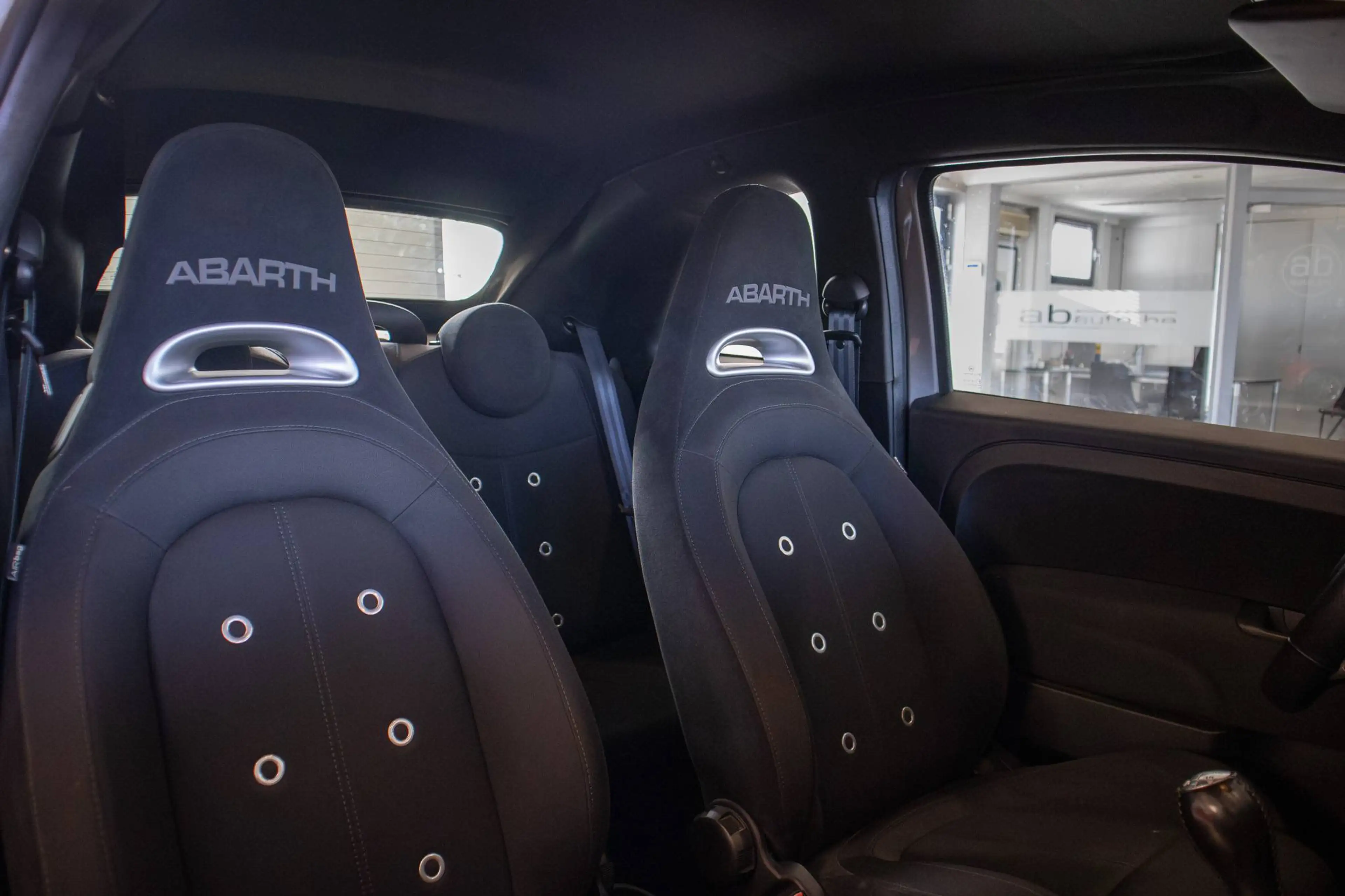 Abarth 595 PISTA, XENON, BLUETOOTH, APPLE/ANDROID, AIRCO, PDC — photo 10