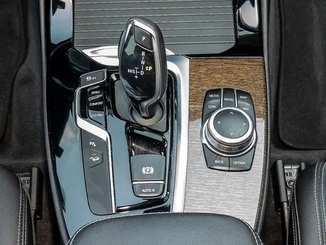 BMW X3 view 9