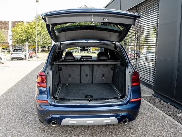 BMW X3 view 19