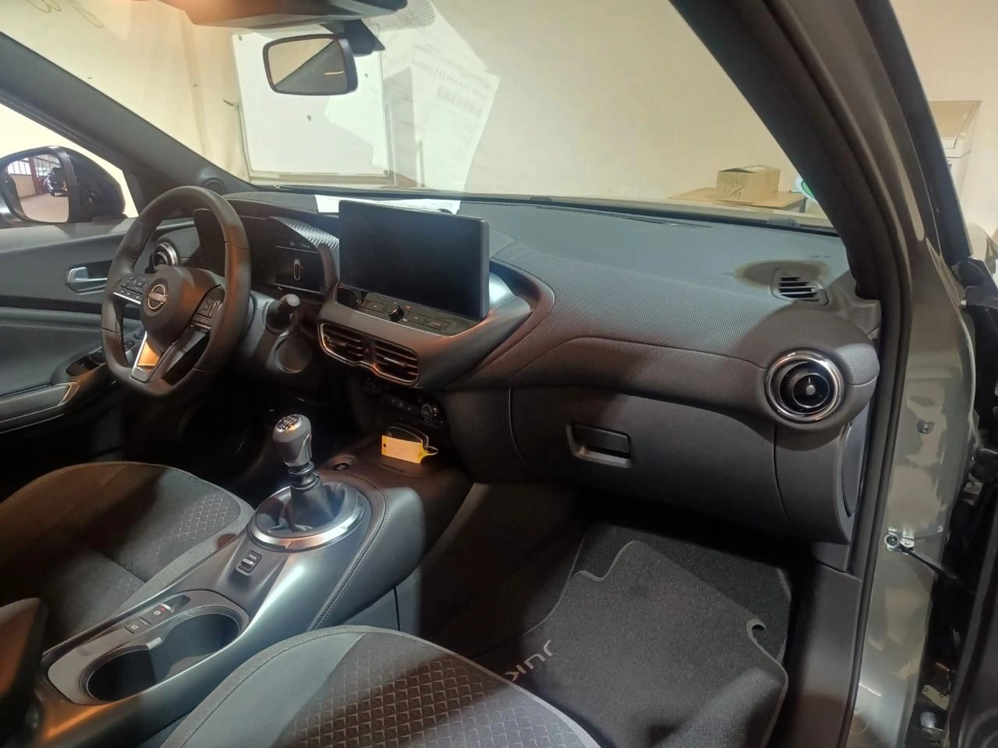 Nissan Juke 1.0 Schaltgetriebe - N-Connecta — photo 5