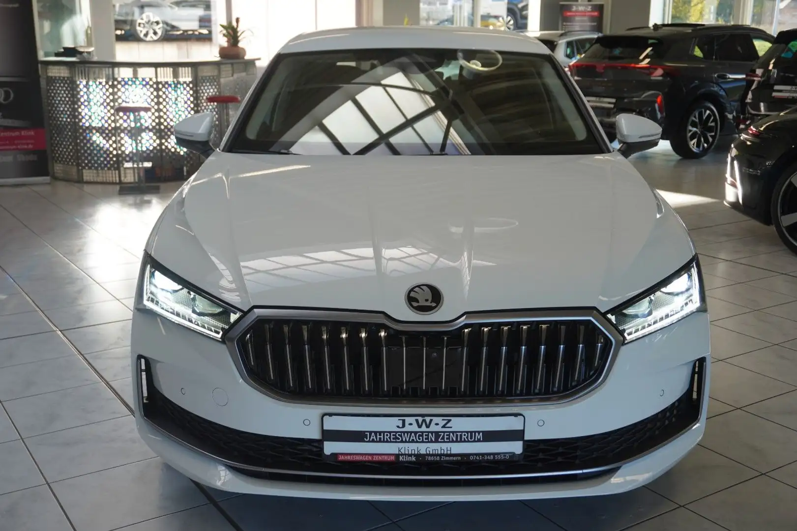 Skoda Superb L&K 1.5TSI mHEV DSGAHK*HEADUP*MATRIX*FULL Weiß - 2