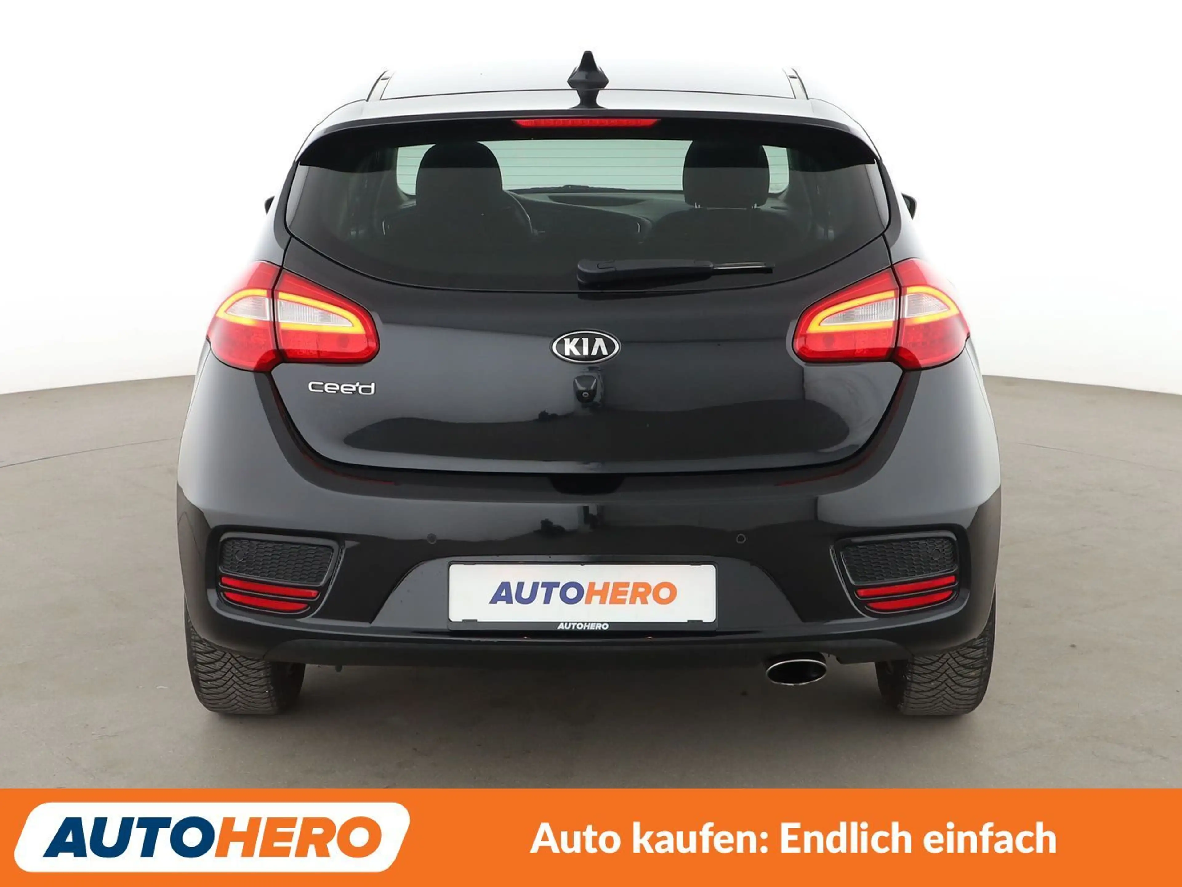 Kia Ceed / cee'd 1.6 GDI Dream-Team*NAVI*TEMPO*CAM*PDC*SHZ* — photo 5