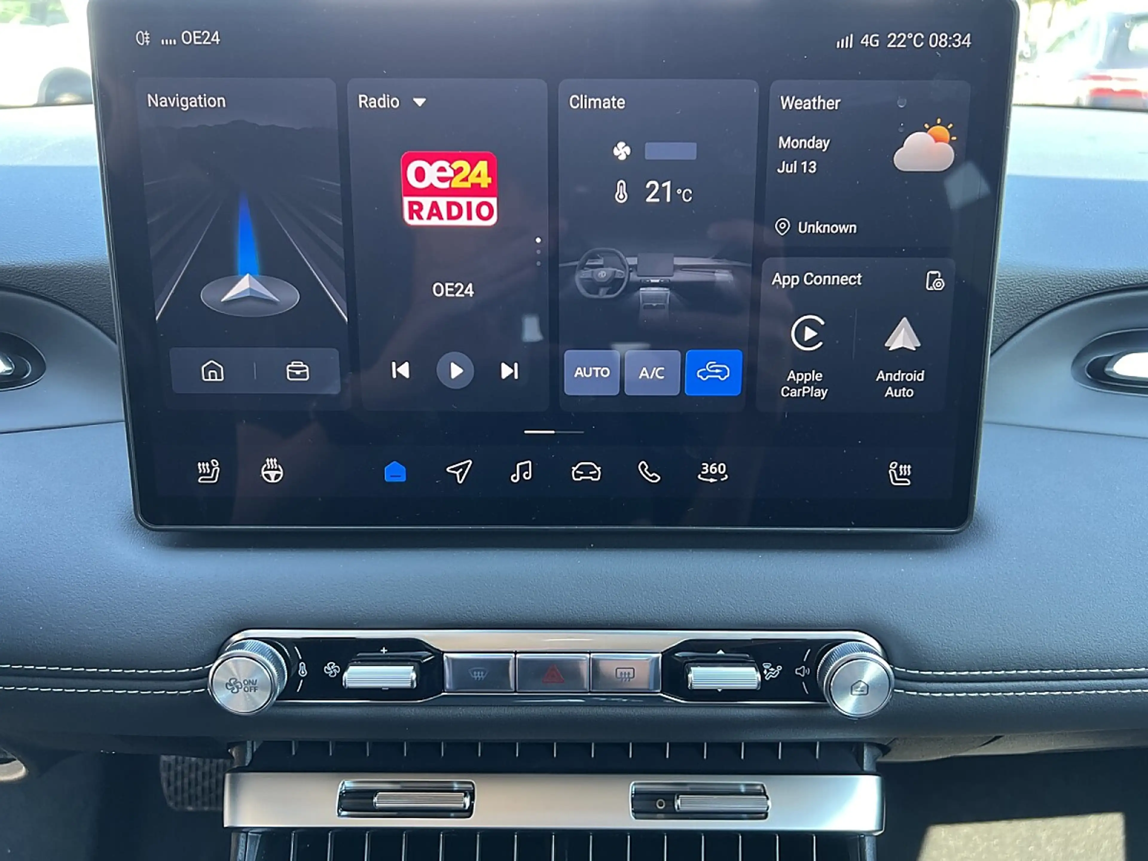 MG MG4 EV Urban 54 kWh Luxury + Metallic! — photo 11
