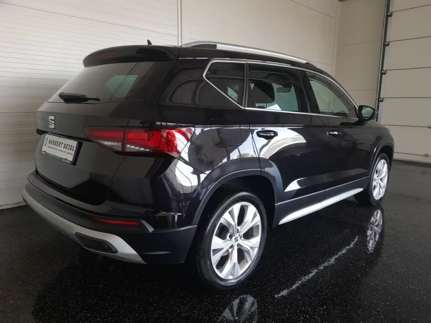 SEAT Ateca XPERIENCE 2,0 TDI DSG *18 ZOLL / VOLL-LED / NAVI / ACC / 360° KAMERA / BEATS / KEYLESS* Schwarz - 2